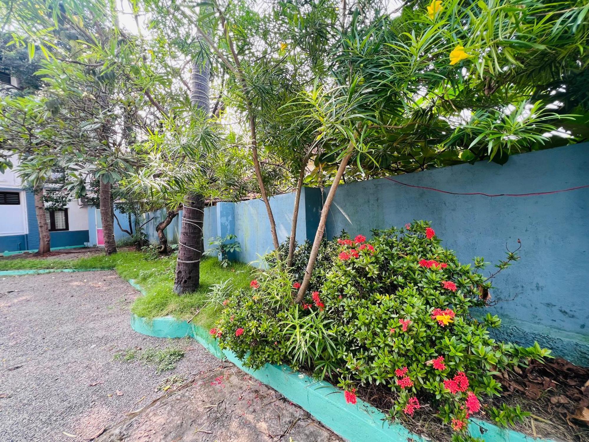 Hotel Sunday - Townhouse Club Airport Trivandrum 特里凡得琅 外观 照片