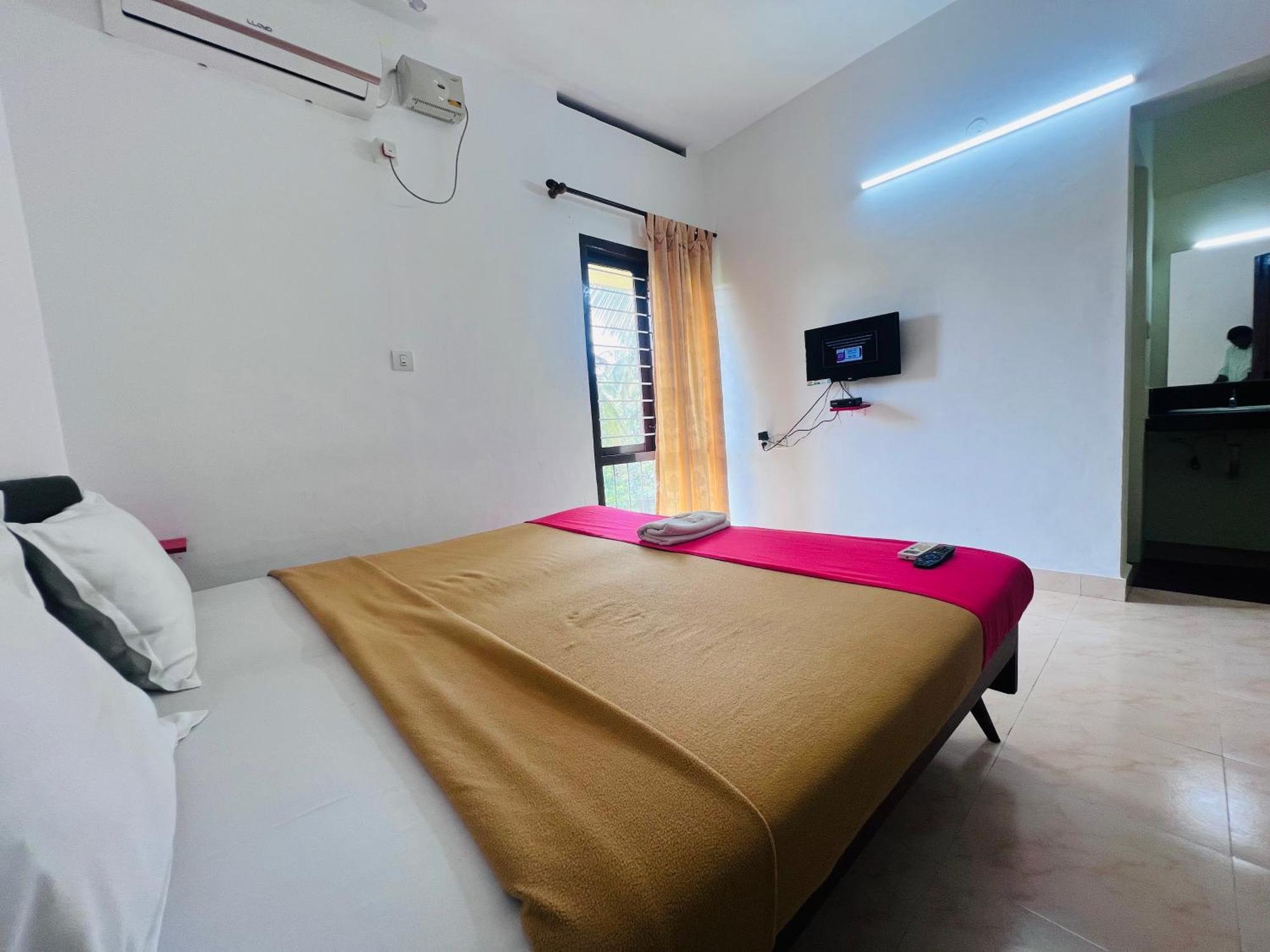 Hotel Sunday - Townhouse Club Airport Trivandrum 特里凡得琅 外观 照片
