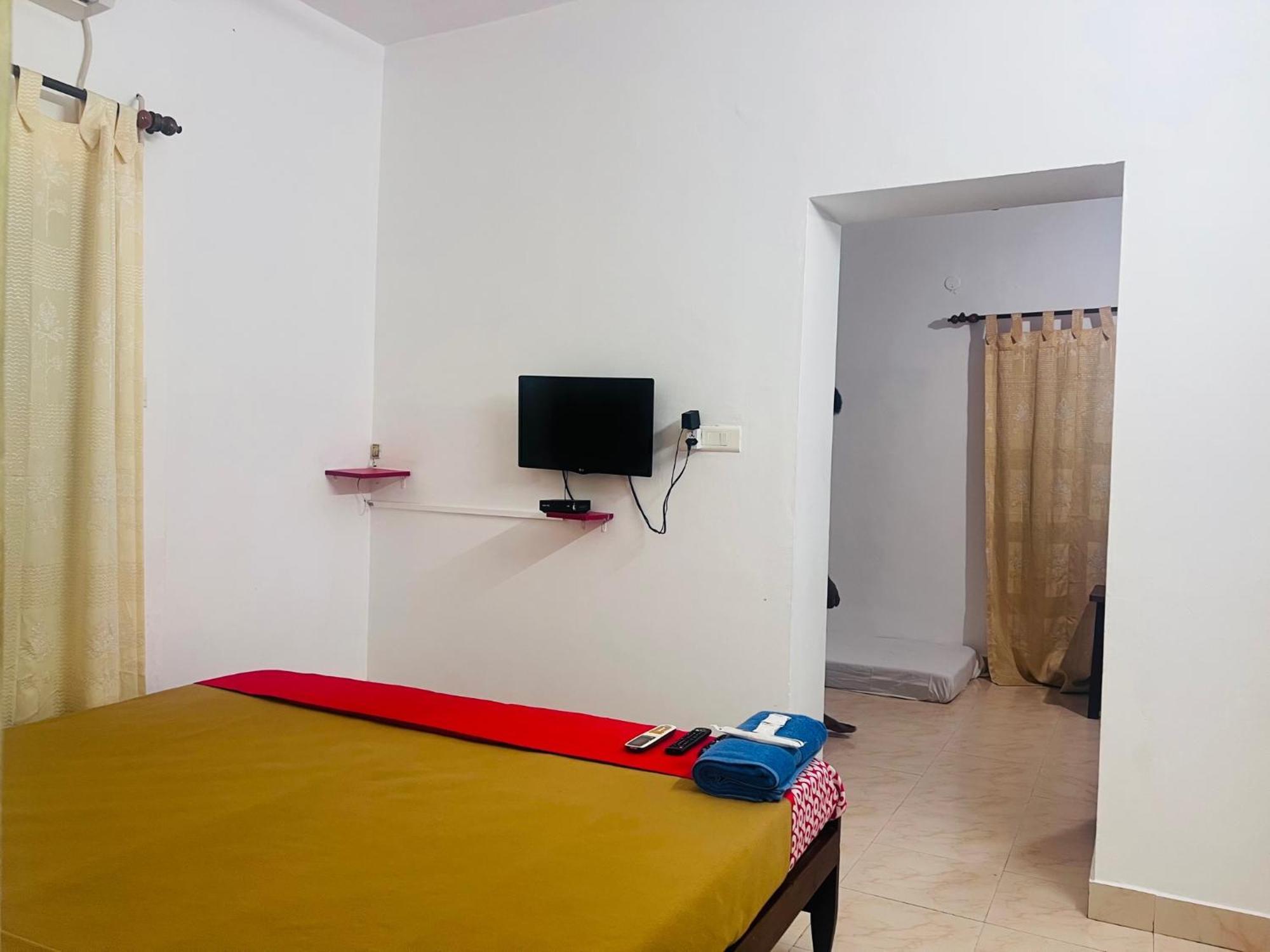 Hotel Sunday - Townhouse Club Airport Trivandrum 特里凡得琅 外观 照片
