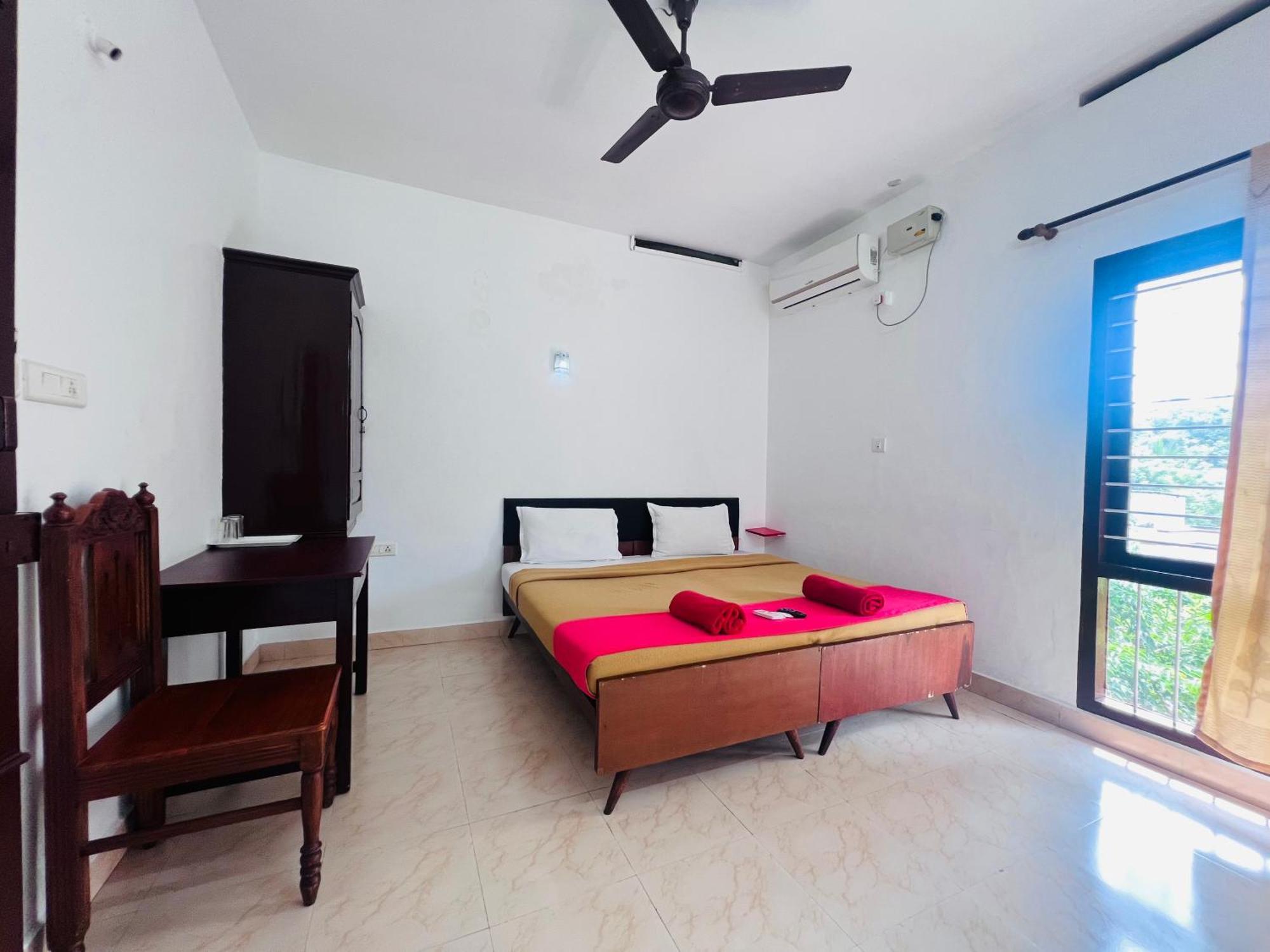 Hotel Sunday - Townhouse Club Airport Trivandrum 特里凡得琅 外观 照片